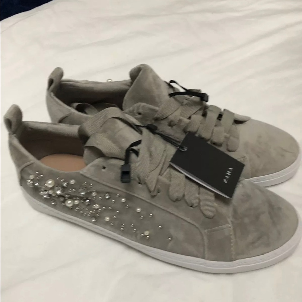Zara pearls sneakers, size 9, gray.